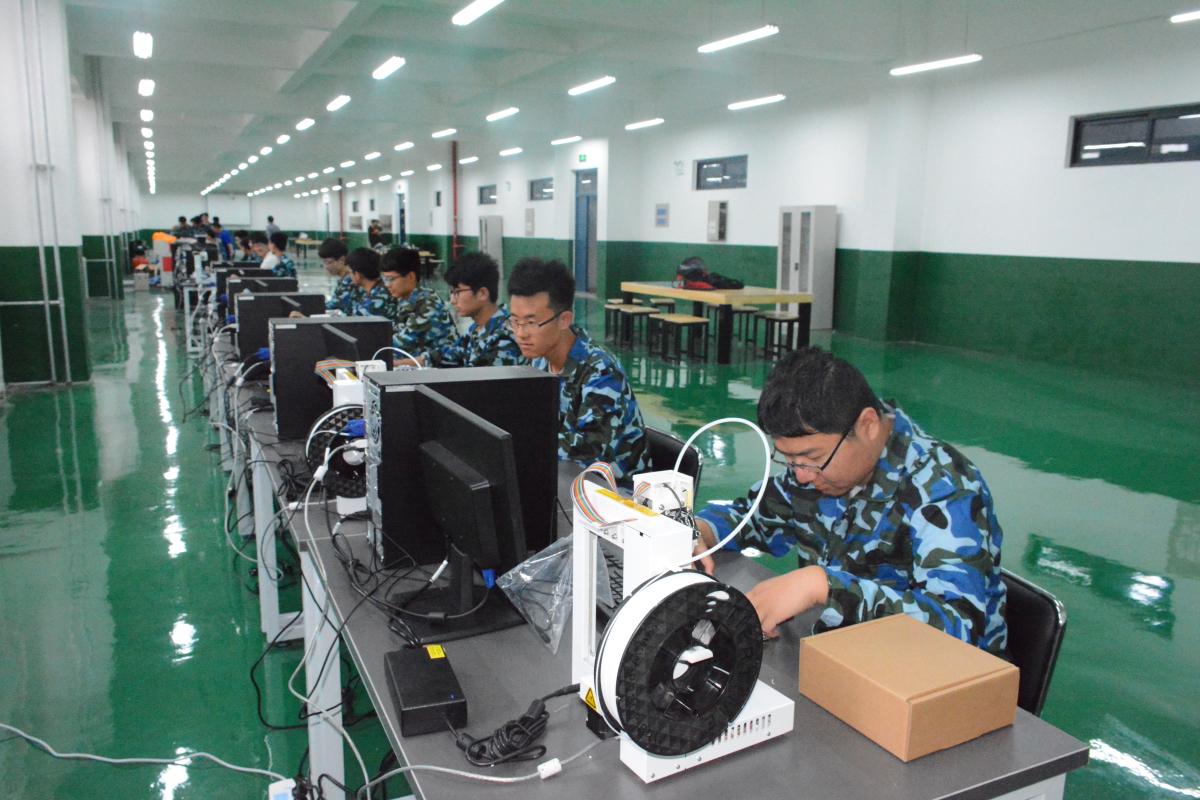 学校菏泽校区工程训练中心挂牌启用